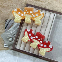 Load image into Gallery viewer, Creative Colorful Triple Mushroom Large Hair Claws: Red