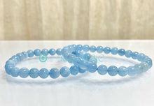 Load image into Gallery viewer, Natural Aquamarine 6mm 7.5” Crystal Bracelet
