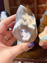 Load image into Gallery viewer, Orca Agate Flame
