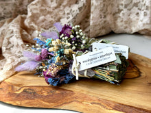 Load image into Gallery viewer, CALM + RELIEF | Eucalyptus &amp; Amethyst with dried florals
