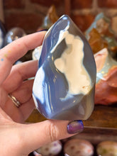Load image into Gallery viewer, Orca Agate Flame
