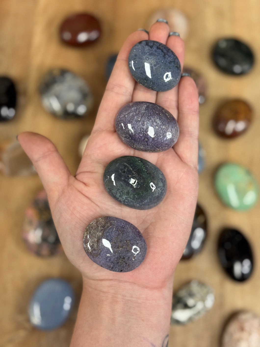 ONE Grape Agate Palm Stone