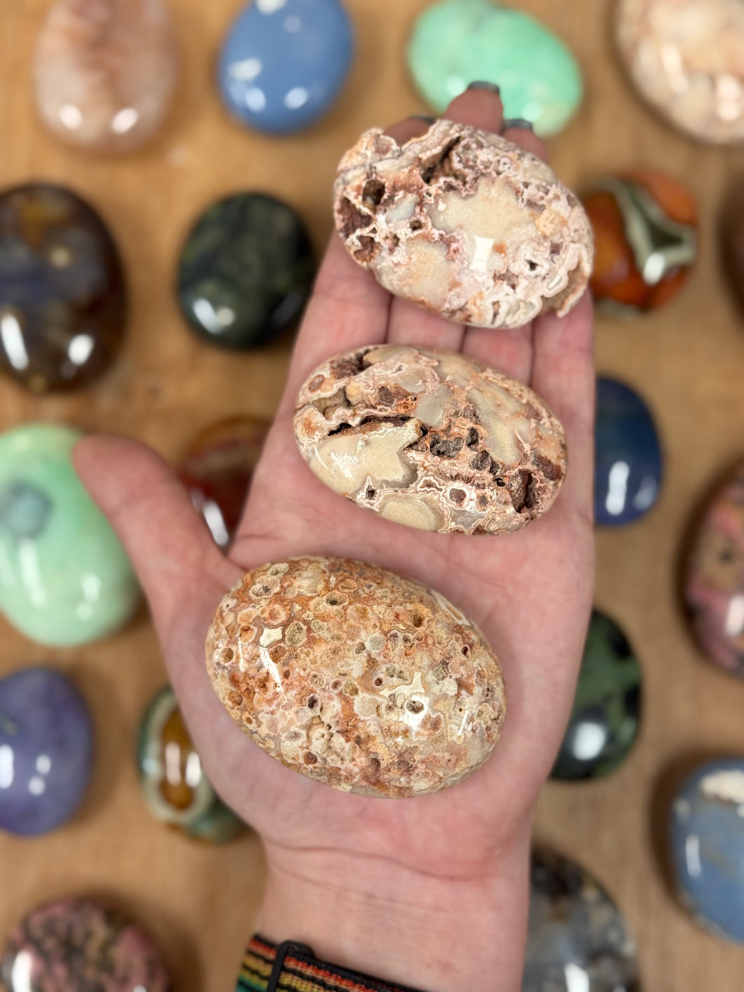 ONE Crazy Lace Agate Palm Stone